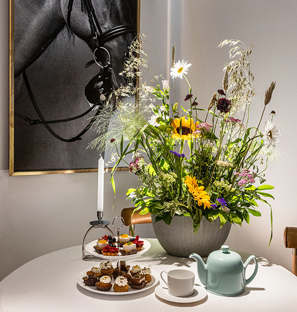 Simple Pleasure: high tea сет на двоих с игристым